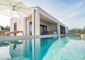 Echo villa, Istra, pool/jacuzzi, BBQ, pet friendly